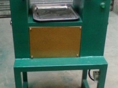供應(yīng)優(yōu)質(zhì)4寸煉膠機(jī)及配套資料與操作規(guī)程