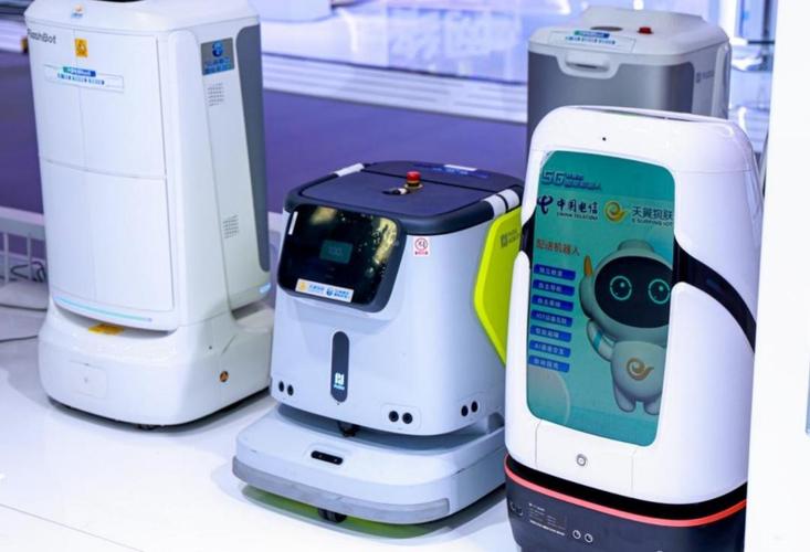 機器人互相'喊話'，燈光實現智能調優 | 智能機器人銷售新篇章